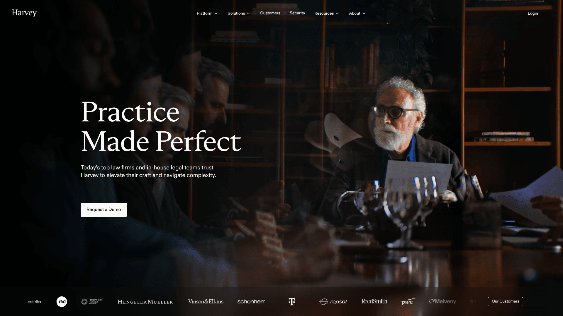 Interface Harvey AI, Sua Prática Jurídica Perfeita, exibindo funcionalidades